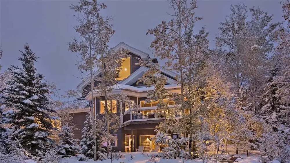 Time Flys Lodge