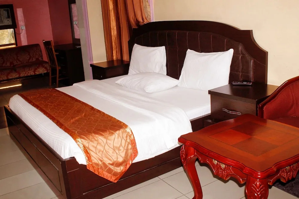 Garden City Marriott Hotel