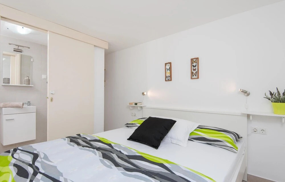 Holiday Home Sokolic Bb Cr