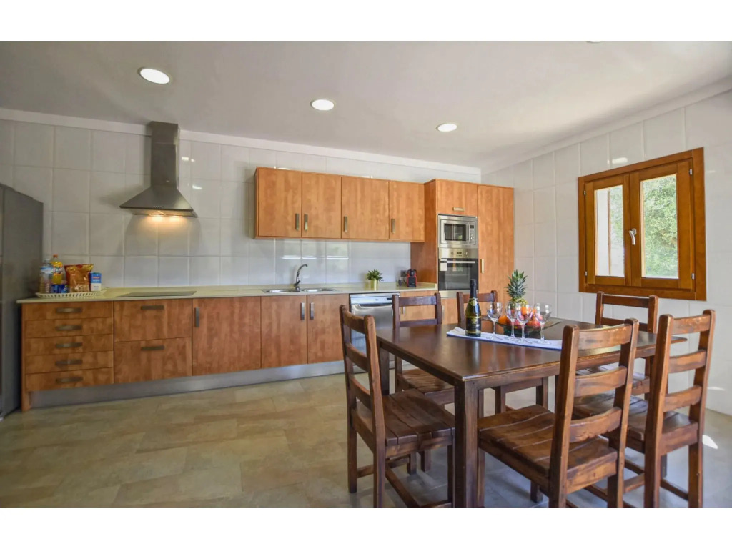 Luxurious country house with pool near the town of Alcudia