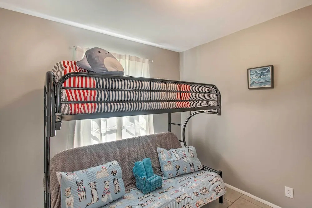 Pet-friendly Brunswick Retreat w/ Gas Grill!