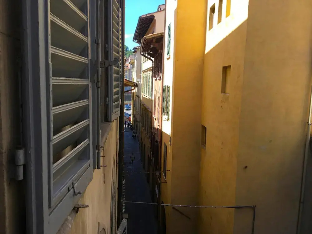 Neri 33 in Firenze With 3 Bedrooms and 2 Bathrooms