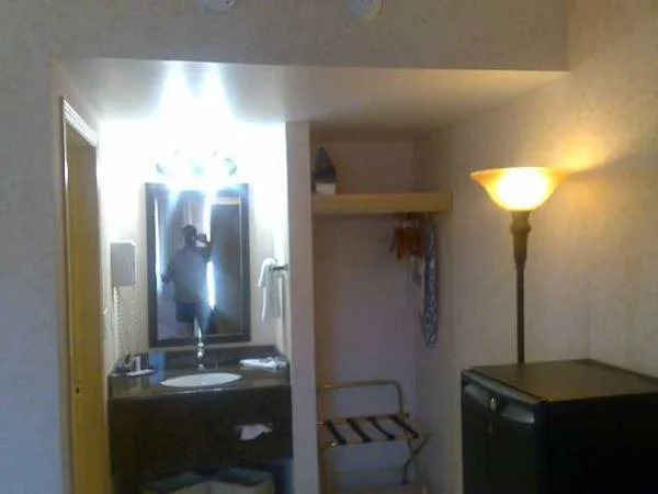 Langley Hwy Hotel