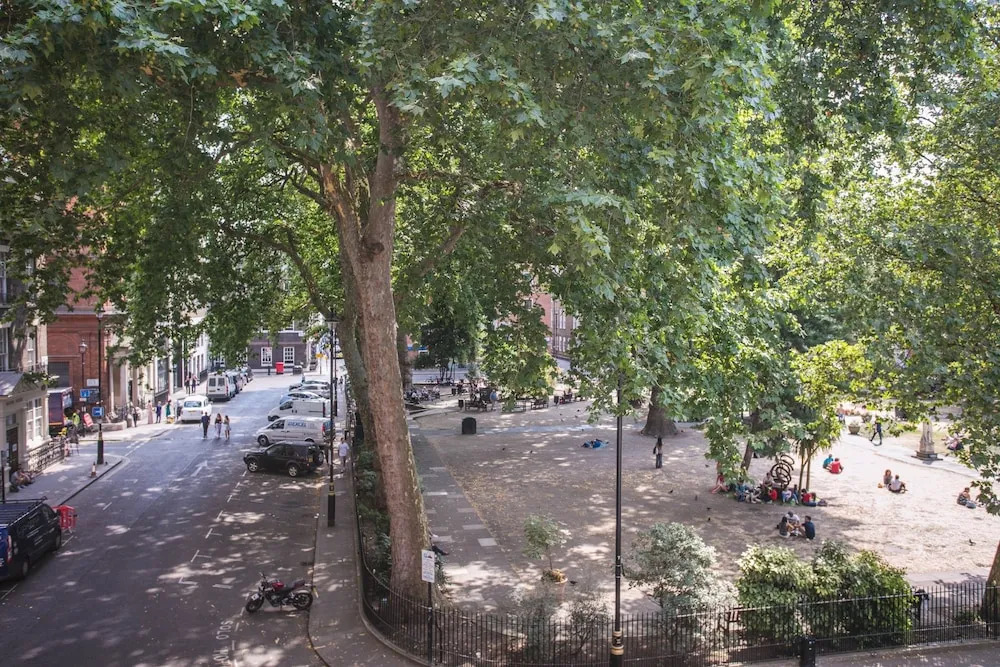 Spacious 1 Bedroom Apartment Near Oxford Street
