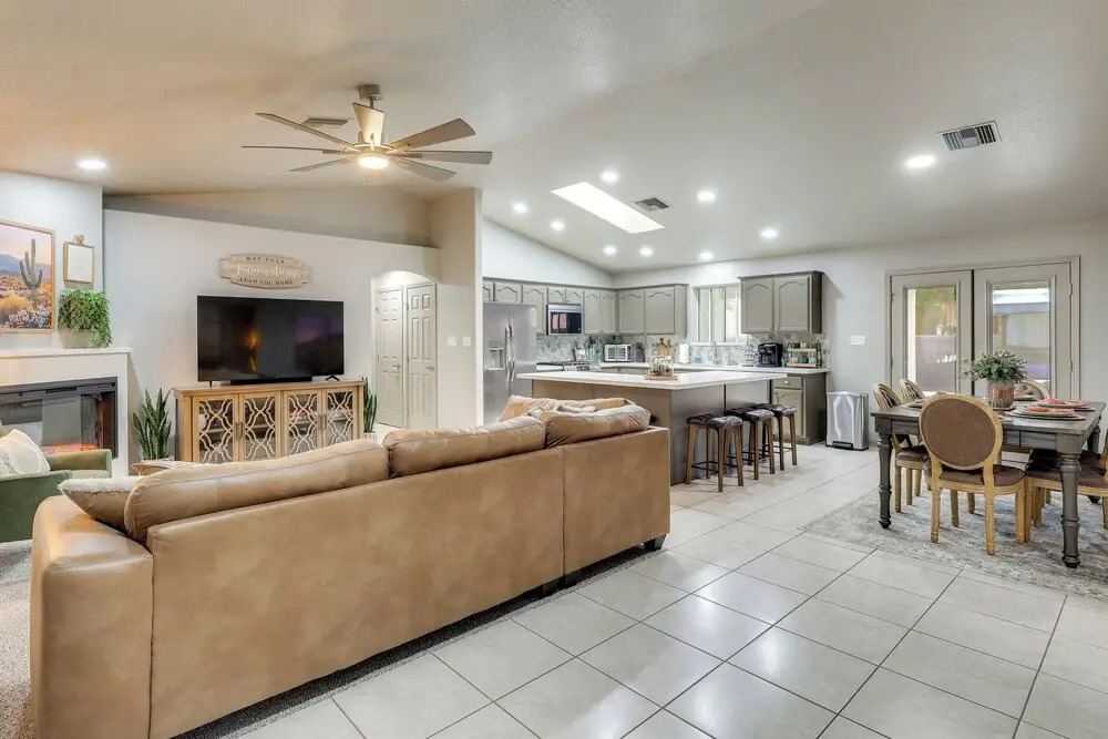 Foothills Family Home Near Lake & Colorado River!