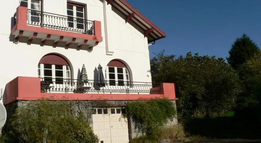 Le Toit Rouge B&B