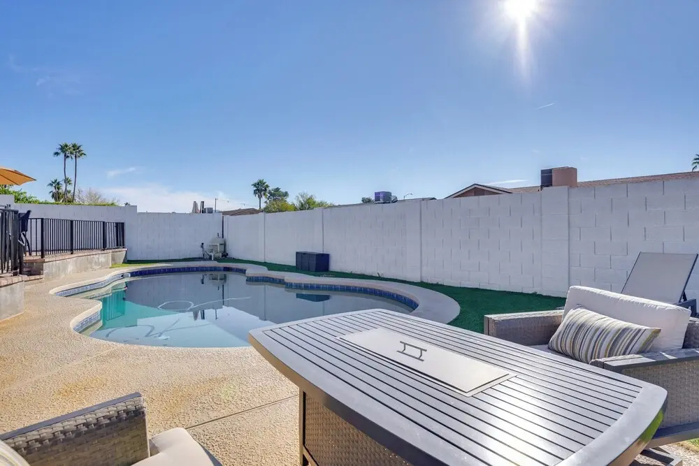 Pool + Putting Green: Quiet Scottsdale Oasis