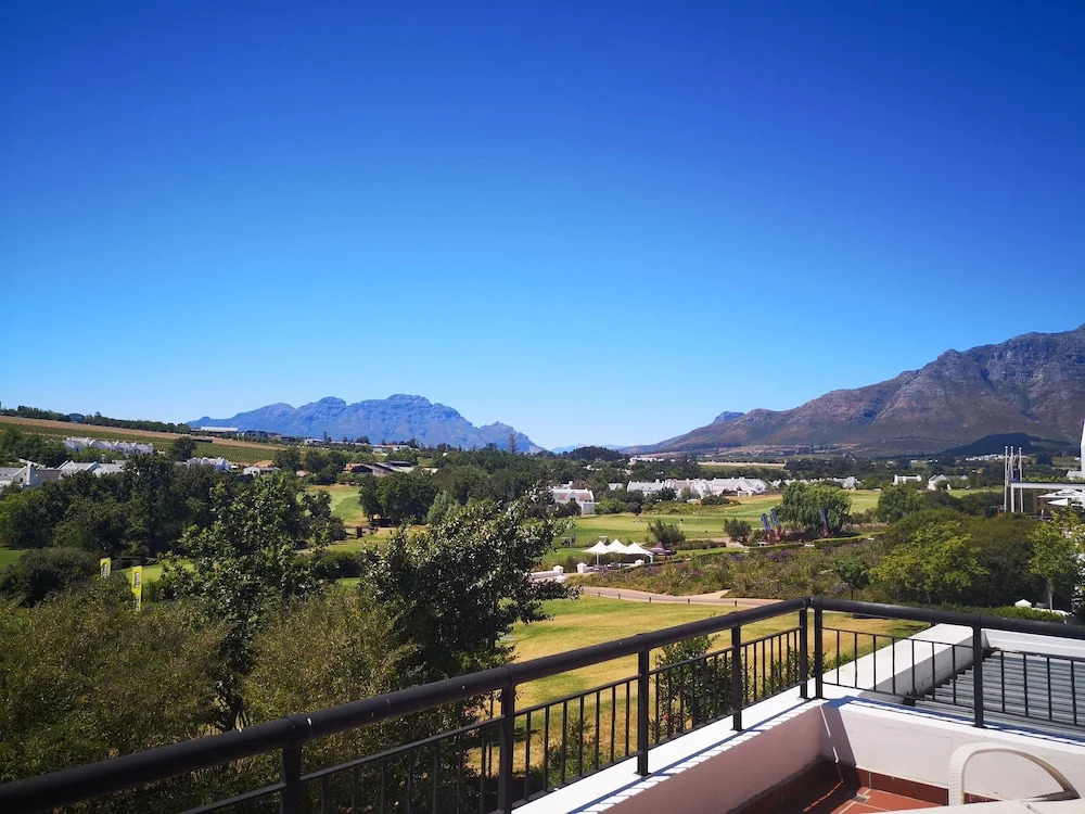 Winelands Golf Lodges at De Zalze