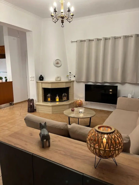 Olive Gem 2-bed Apt Sleeps 4 With Fireplace