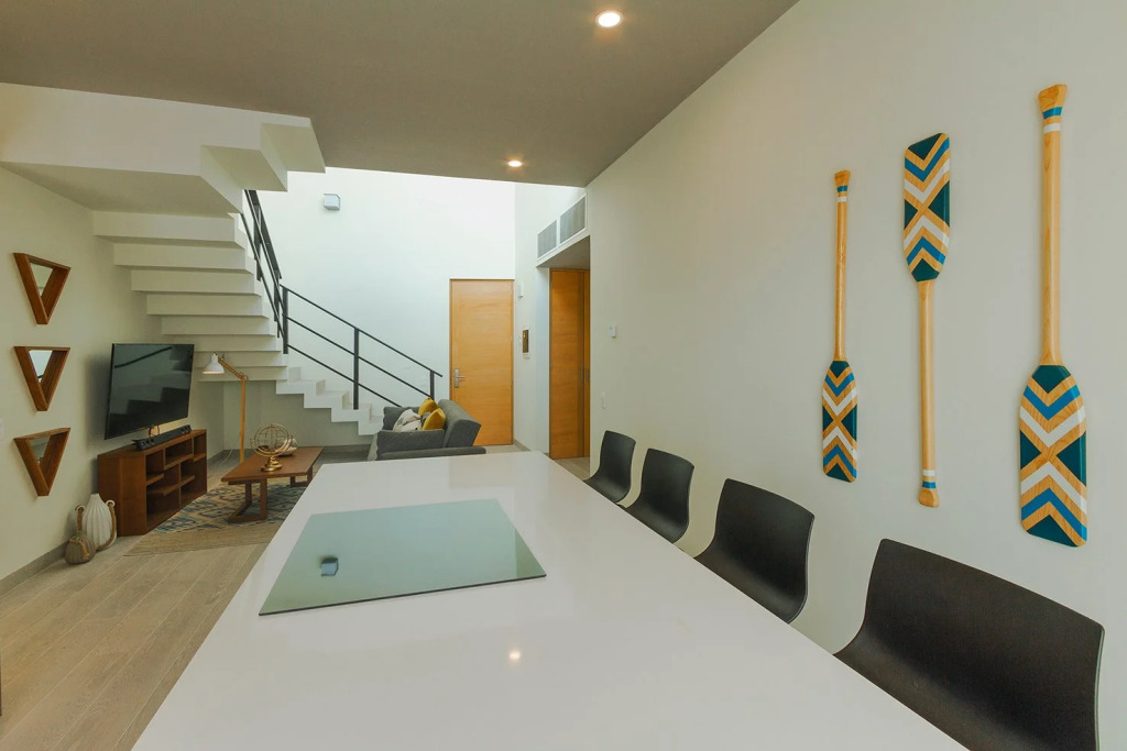 Entire modern apartment | 2 min walk to the beach | private rooftop pool