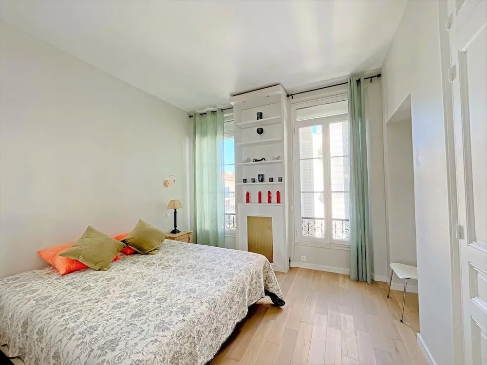 Modern Apartment 20 m from the Sea