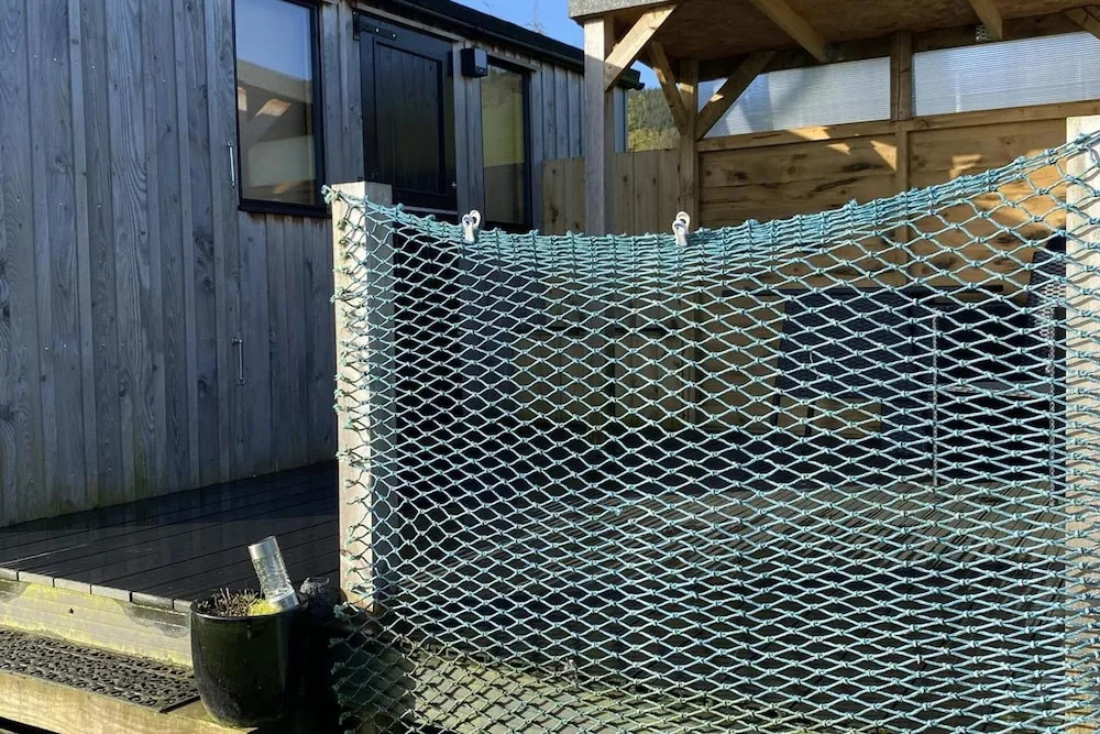 Shepherds Hut-hot tub hire dog friendly