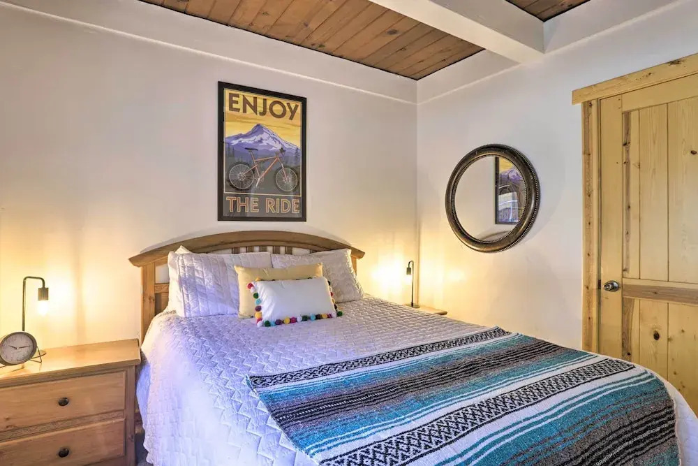 South Lake Tahoe Chalet w/ Hot Tub: By Ski & Golf!