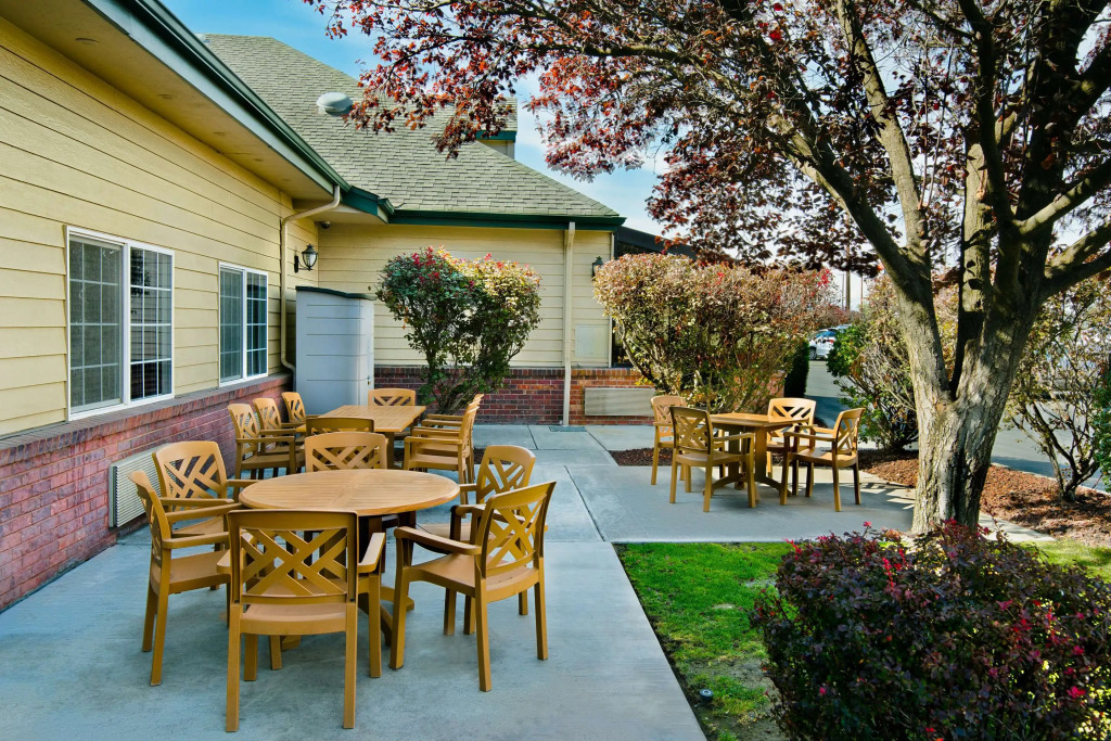 Oxford Suites Hermiston