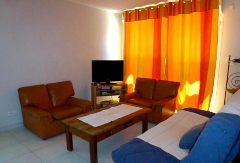 Property With one Bedroom in Saint-hippolyte-le-graveyron, With Wonder