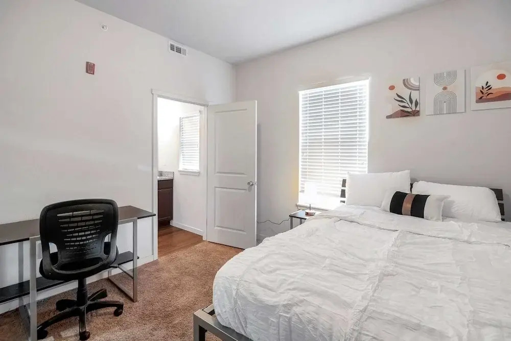 Fully Furnished 2bdrm Apt Near UNC