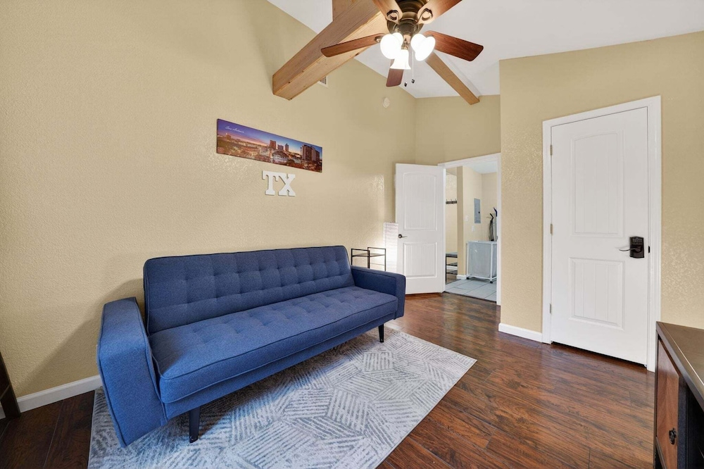 Minutes From Alamodome, Riverwalk, Pearl And Hbgcc 3 Bedroom Home