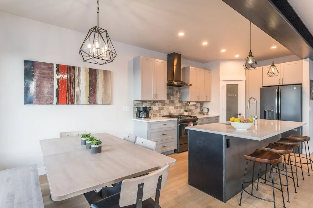 845 Mill Run Court 5 Bedroom Home by RedAwning