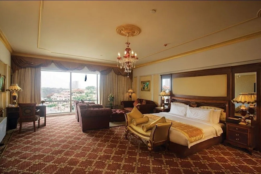 Imperial Grand Palace Hotel