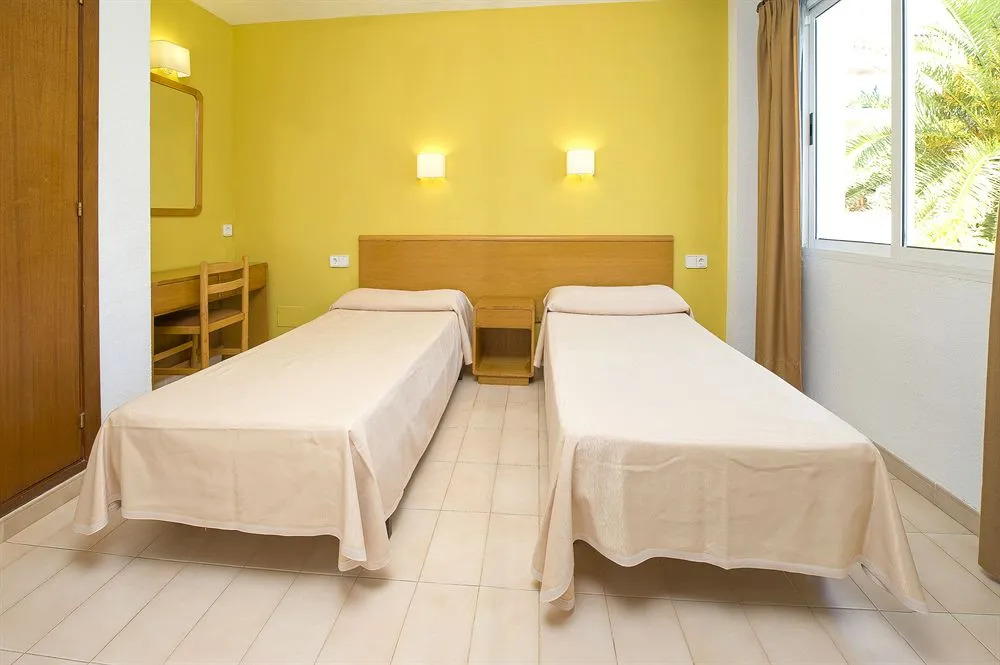 Apartamentos Cala LLonga Playa
