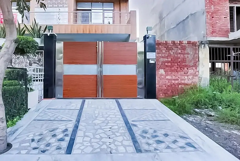 Collection O O 82851 Shubham Residency Moca