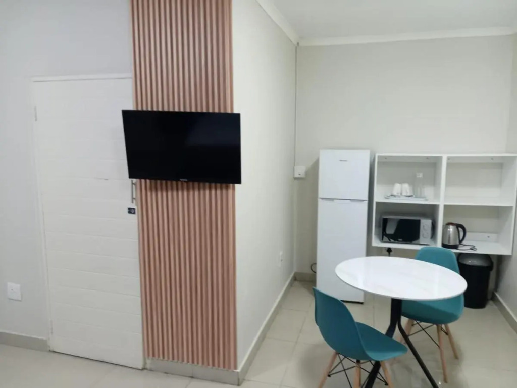Bayside Hotel & Self Catering