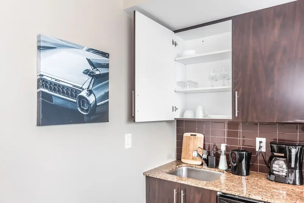 The Corporate Suite - Maple Leaf Square