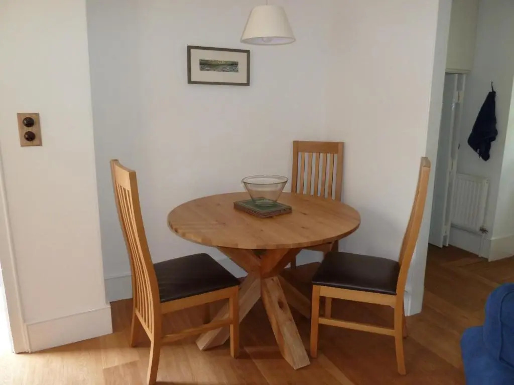 Bronfelin & Troed-y-rhiw Holiday Cottages
