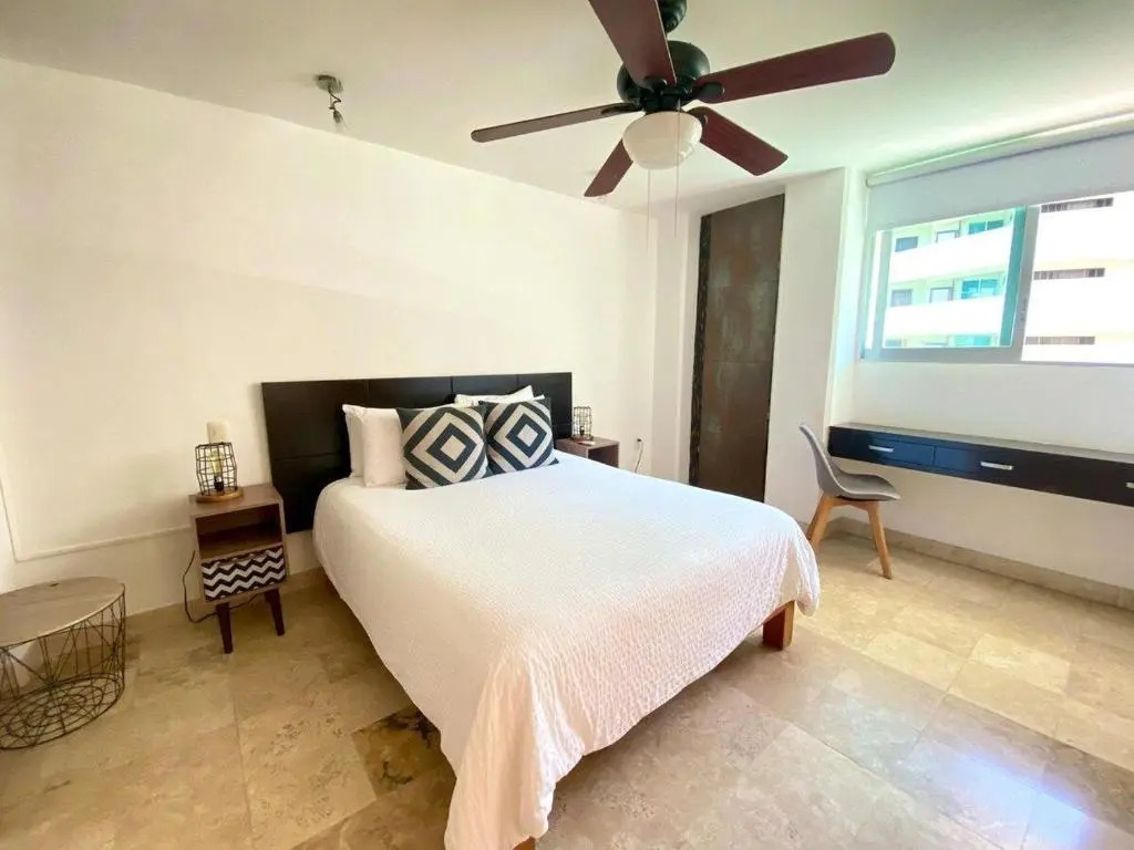 2 Floor Apartment, Pool View, 50 Meters To The Sea