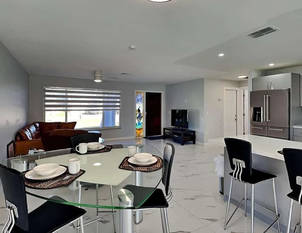 Comfort Canal Home