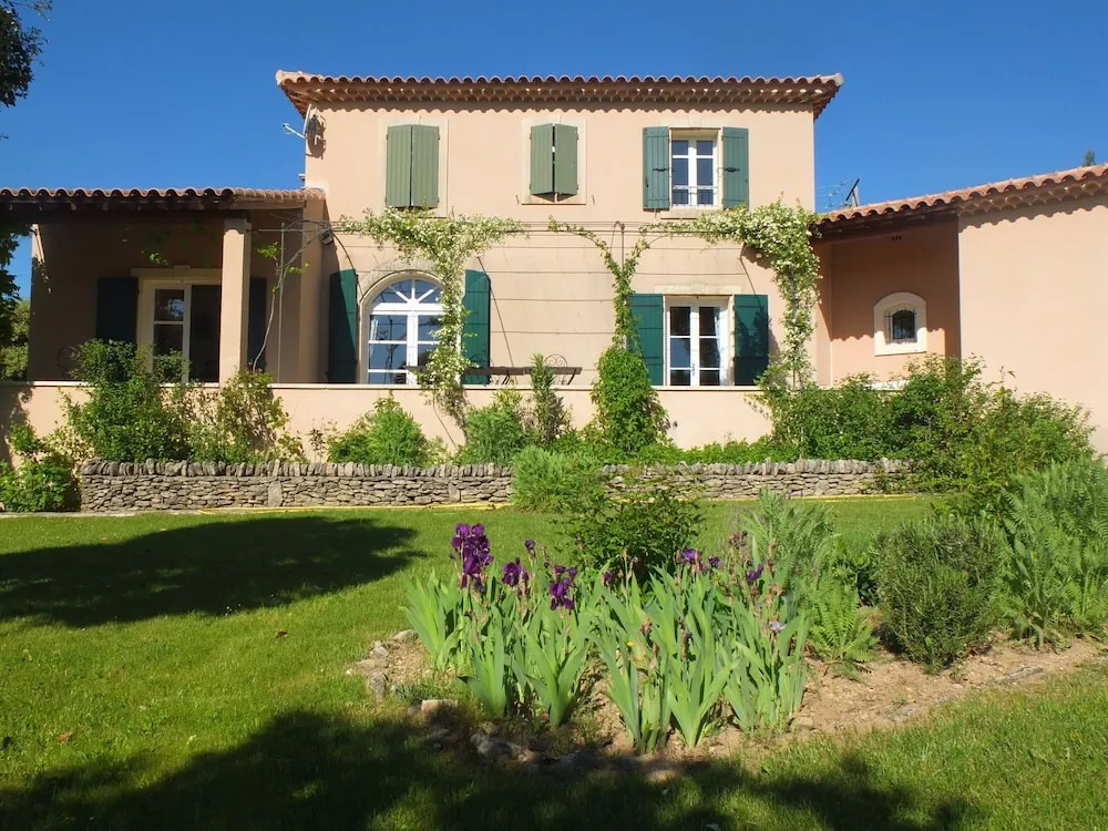 Superb House With Private Swimming Pool