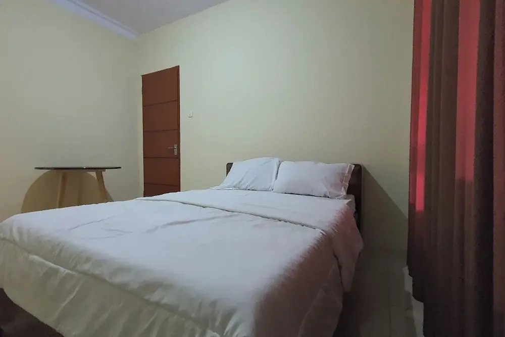 Hotel O Kost Reski 1 Near Pasar Rakyat Limbung