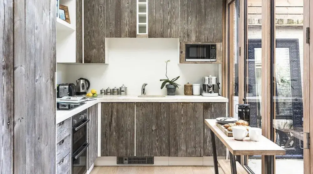 Retreat to a Stylish Flat in Chelsea