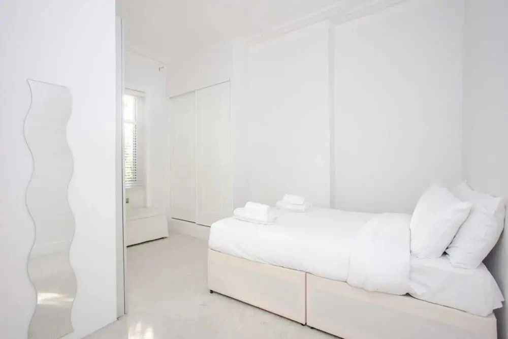 Bright and Spacious 1 Bedroom in West Hampstead