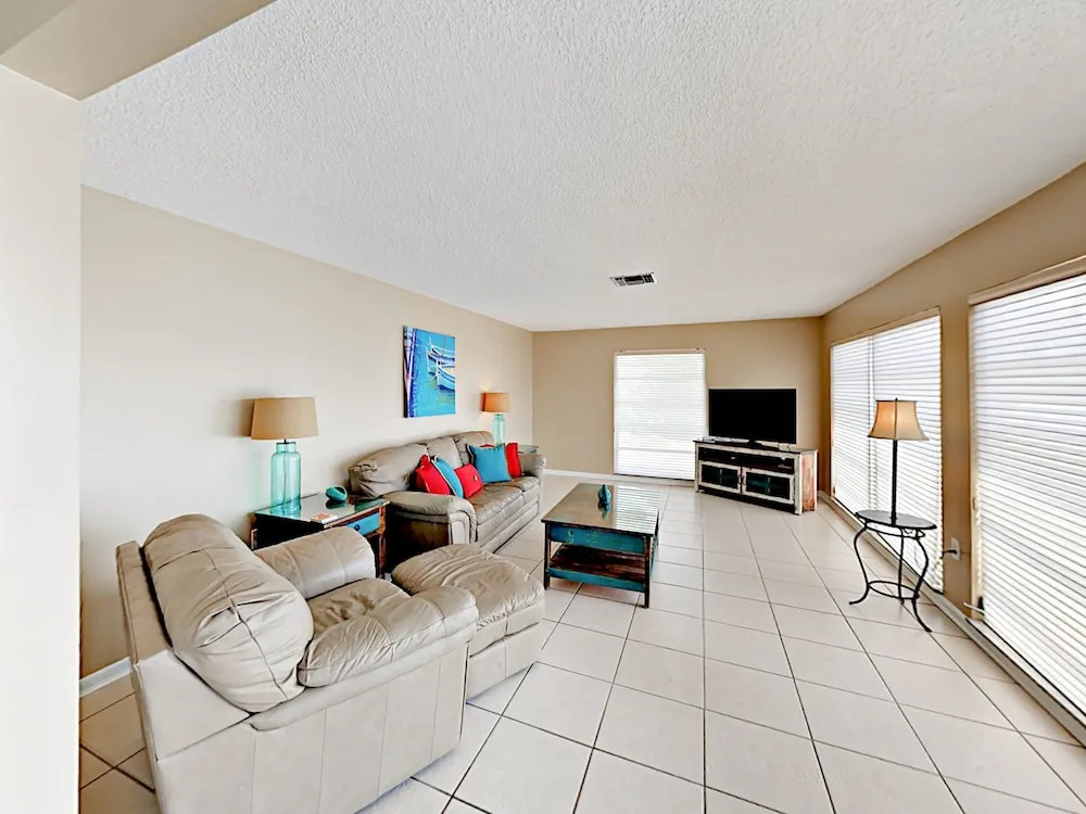 Waterfront 3br W/ Private Dock 3 Bedroom Duplex