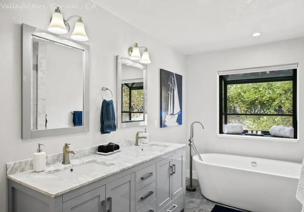 Newly Remodeled 4/4 With Bonus Room! Spectacular Valley Views! Aquarium Passes Available