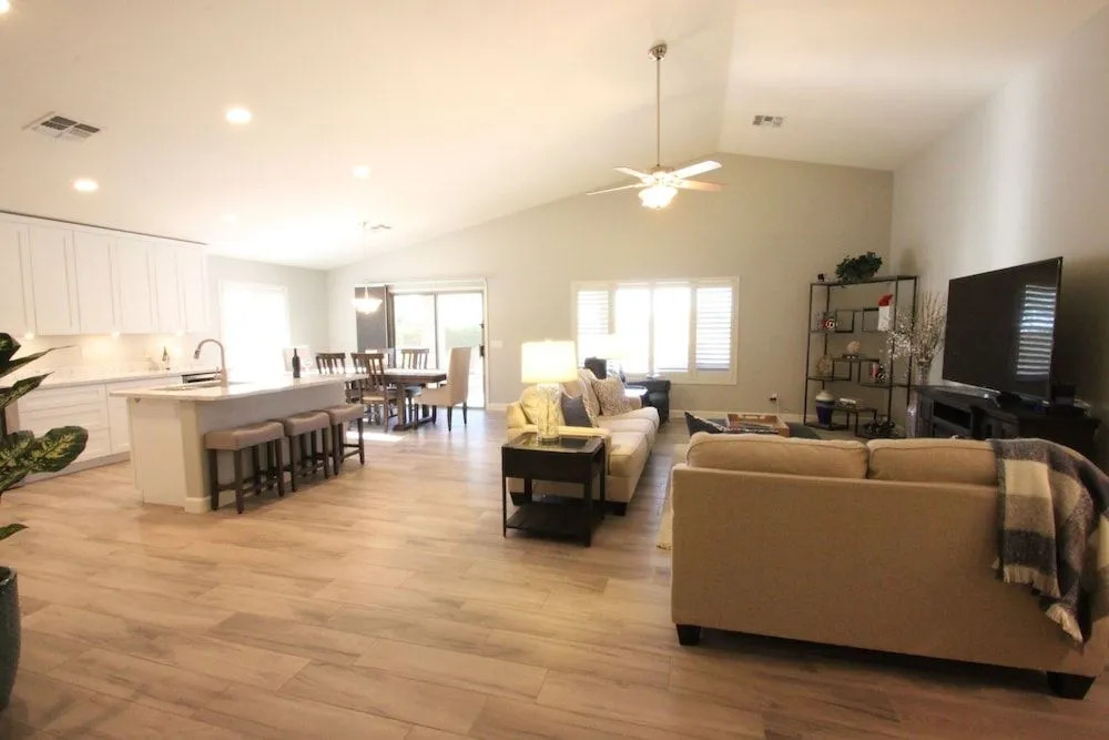 Casa Cave Creek 3 Bedroom Home by RedAwning