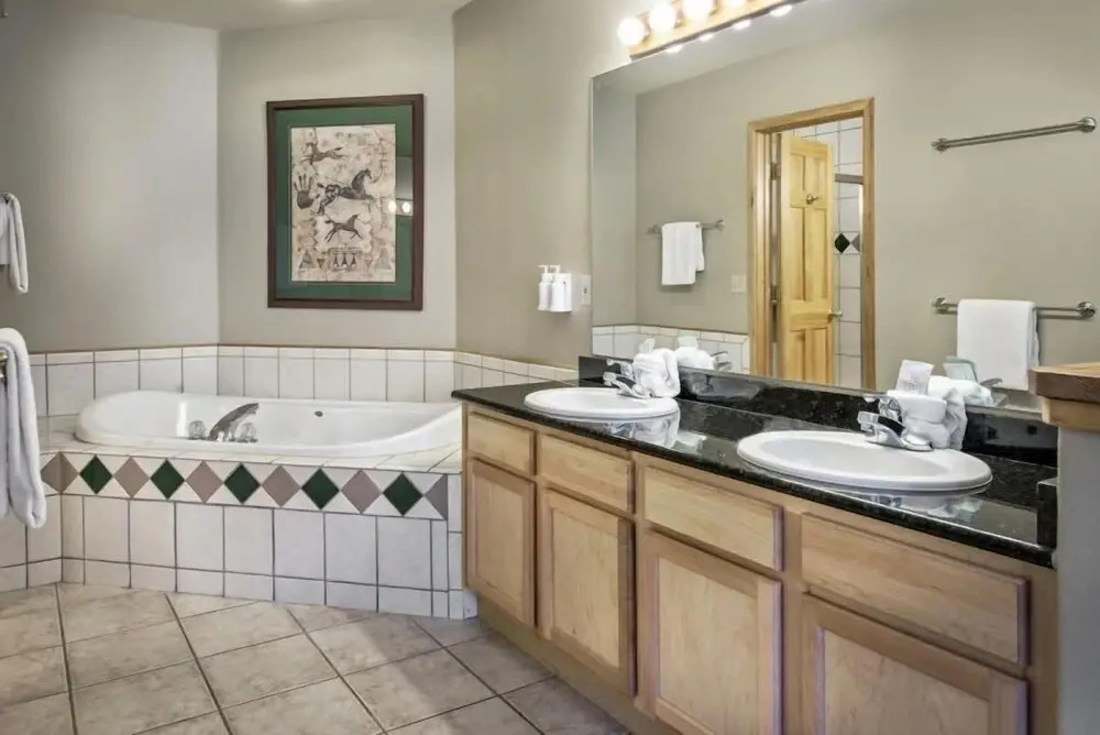 Grand Timber Lodge 1 Bedroom Ski In, Ski Out Condo