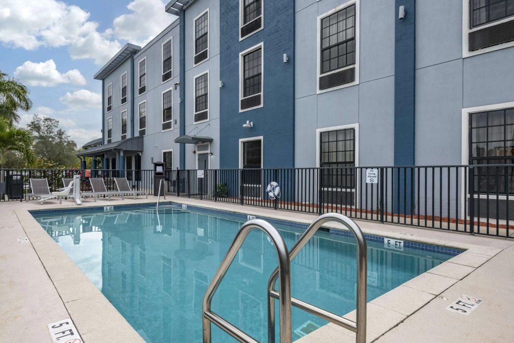 Best Western Plus Bradenton Gateway Hotel