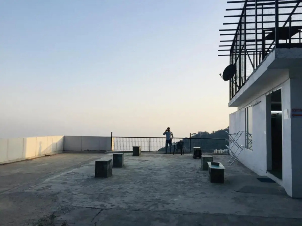 Hotel Atithi, Near Yes Bank, Mall Road, Mussoorie