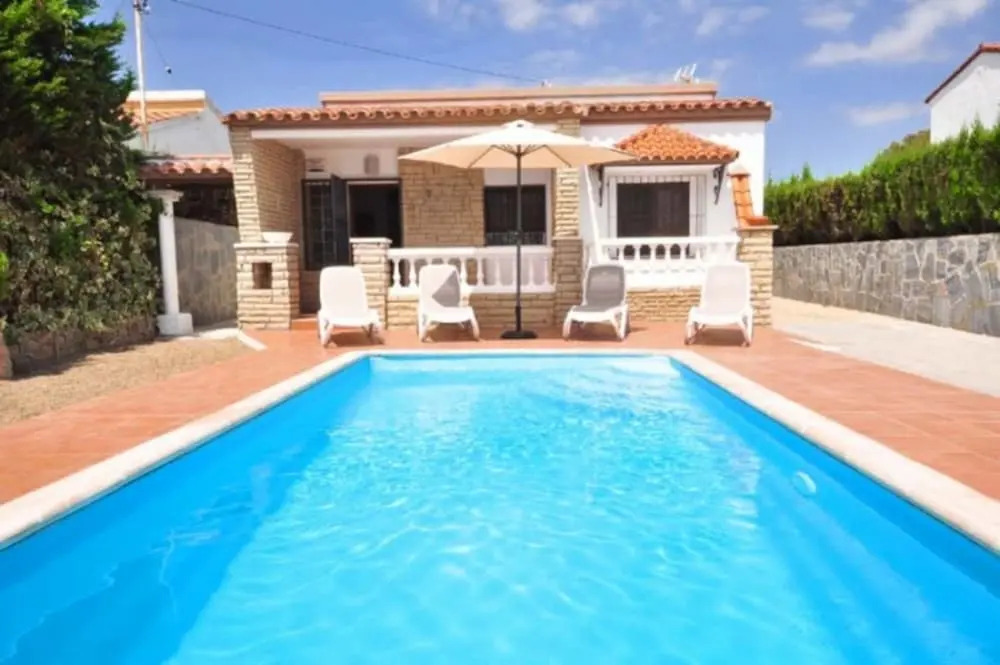 Villa Vista a la Piscina Para 6 Personas en Miami Playa