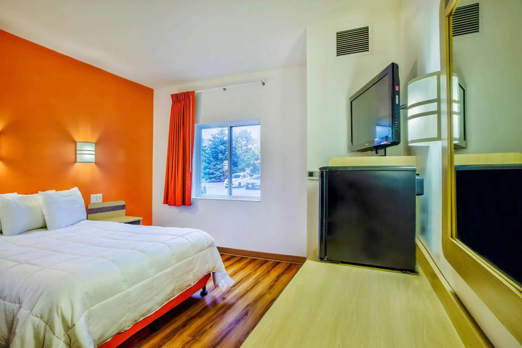 Motel 6-Burlington, ON - Toronto West - Oakville