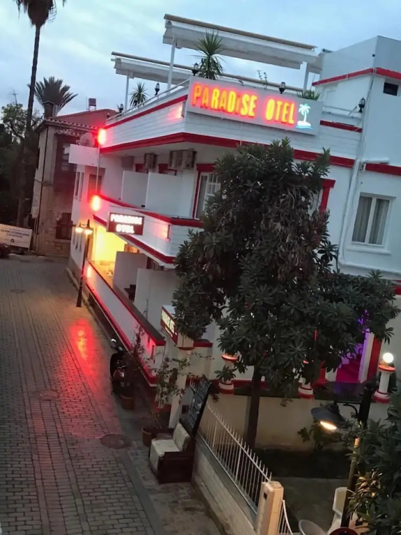 Paradise Hotel