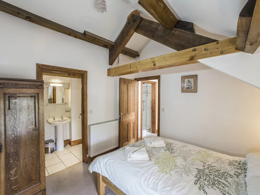 Isaacs Byre