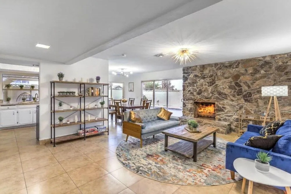 Desert Oasis Las Vegas - Pool 5 Bedrooms 9 Beds