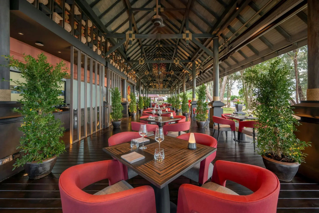 Marriotts Phuket Beach Club