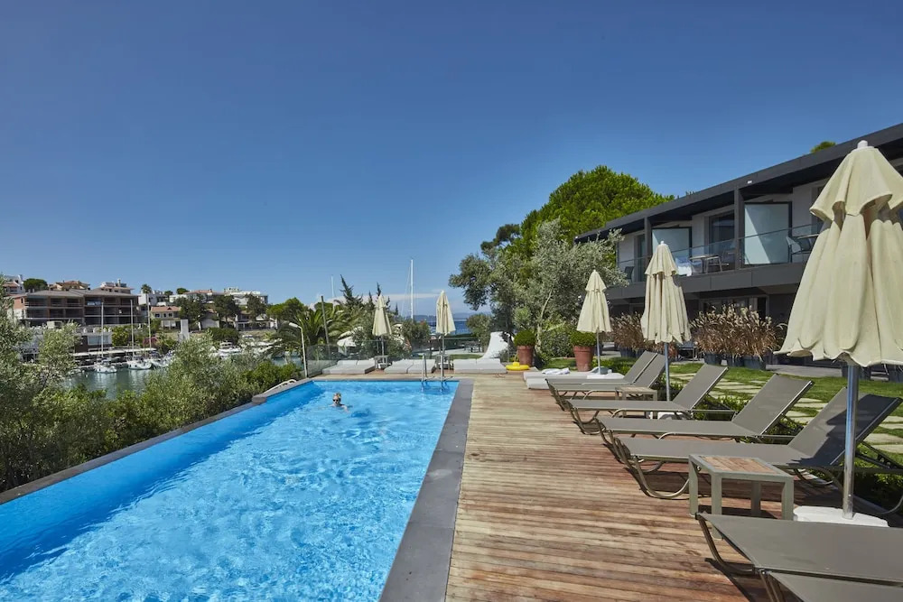 Kubana Hotel