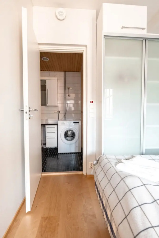 2ndhomes Stylish 1BR Apt w Sauna&Balcony