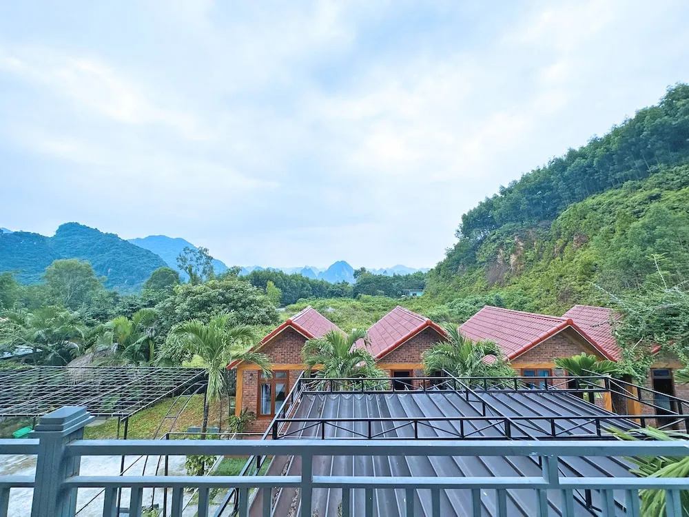 The Hill Villas