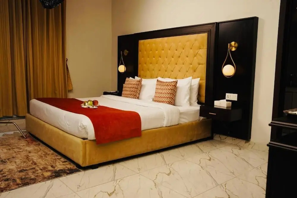 Falettis Grand MM Alam Gulberg